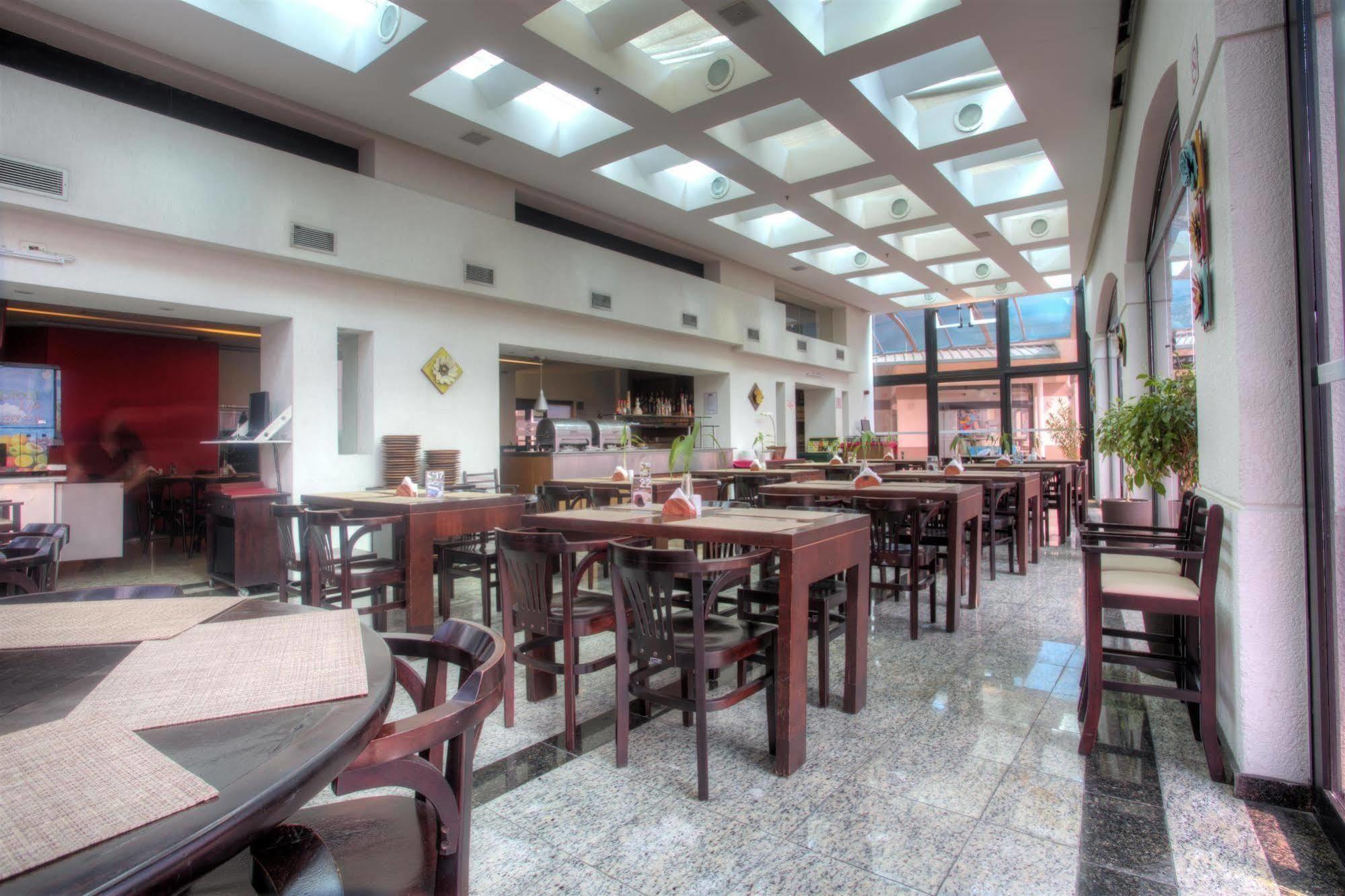 Travel Inn Osasco Bagian luar foto
